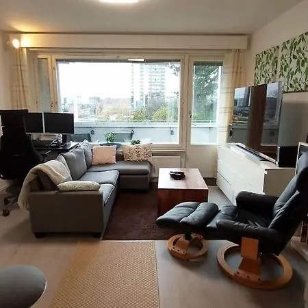 Huoneisto For Work & Freetime, Heated Parking, Own Sheets Or Rent Them