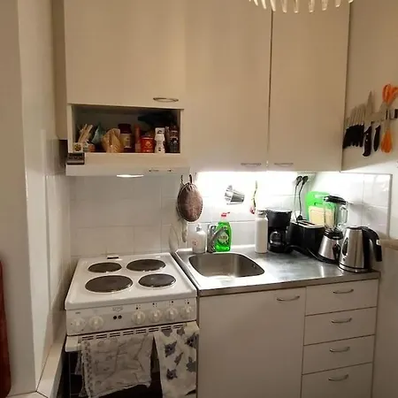 아파트 For Work & Freetime, Heated Parking, Own Sheets Or Rent Them